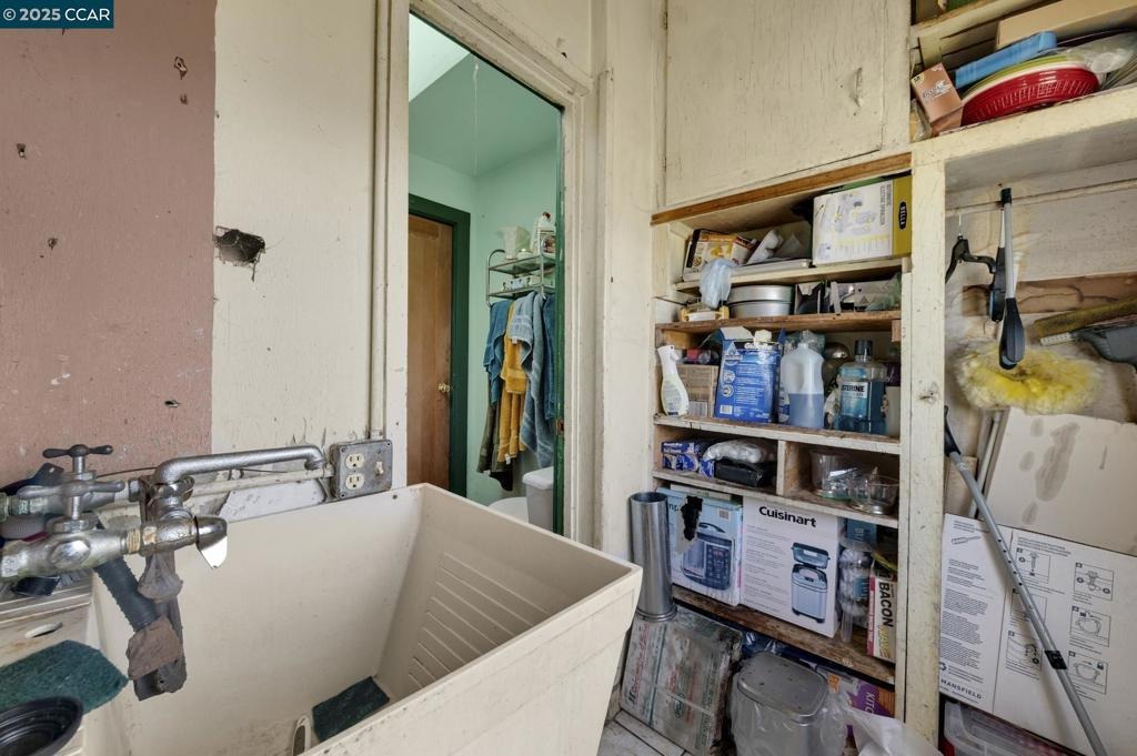 Tioga Ave, San Francisco, CA 94134 #1
