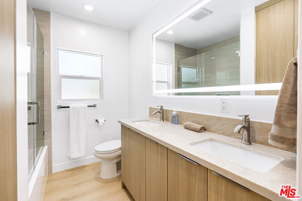 Ogden Dr, Los Angeles, CA 90019 #1