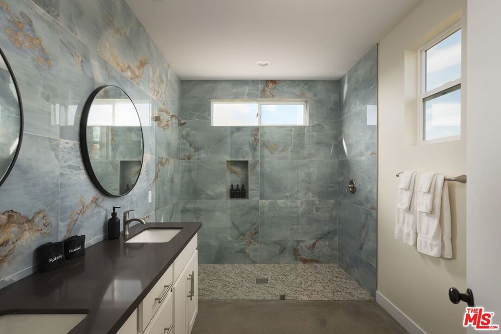 Piedmont Dr, Yucca Valley, CA 92284