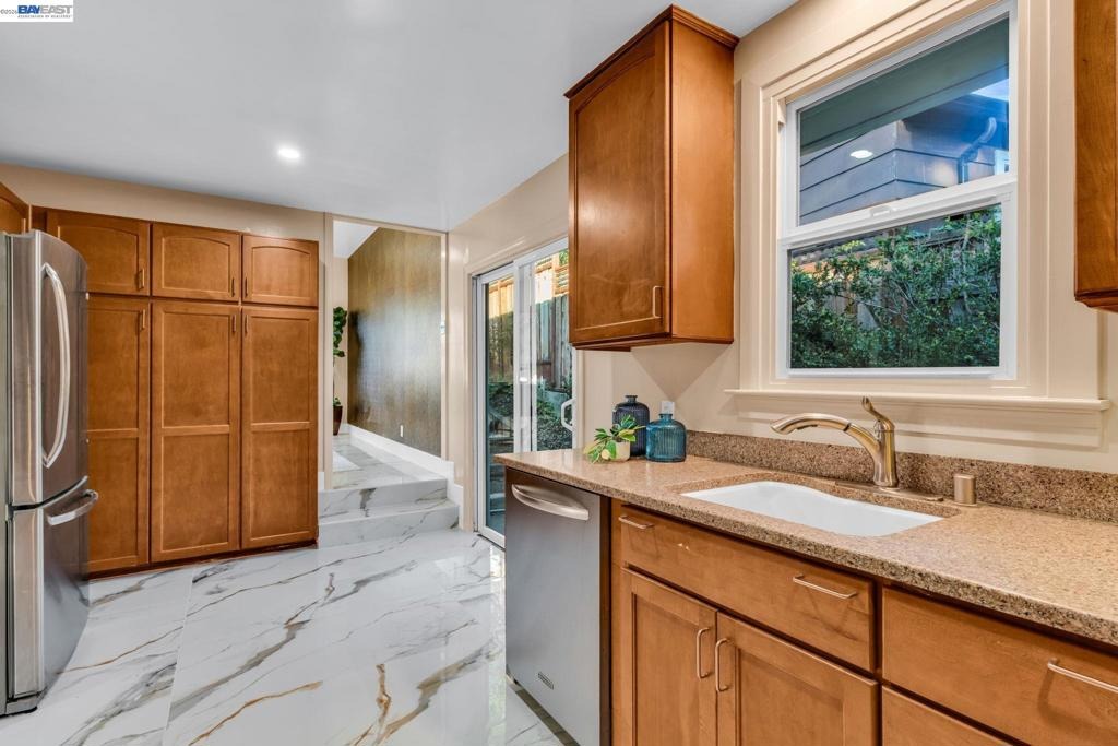 Fieldbrook Rd, Oakland, CA 94619