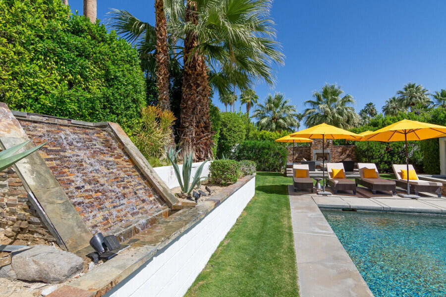 High Rd, Palm Springs, CA 92262