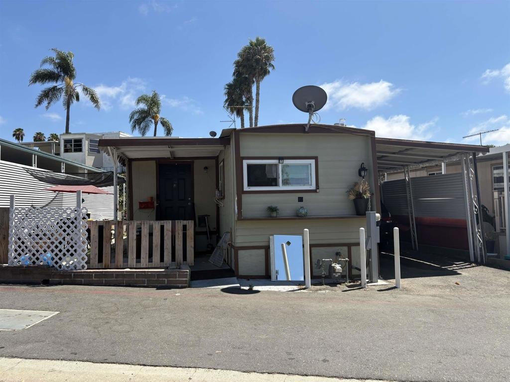 Olive Ave, Vista, CA 92083