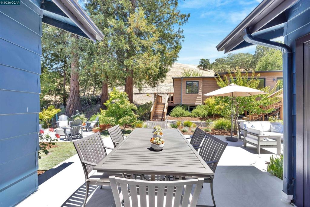 Lucas Dr, Lafayette, CA 94549