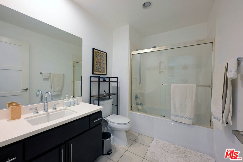 Bellflower Ave, North Hollywood, CA 91601 #1