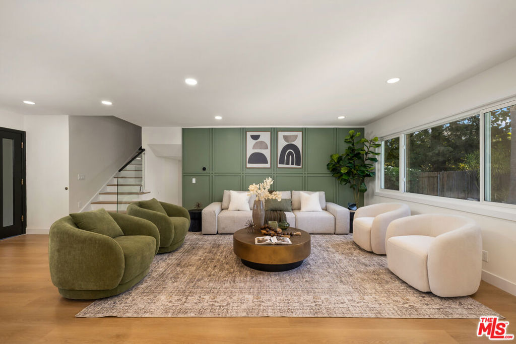 Whitecliff Dr, Rancho Palos Verdes, CA 90275