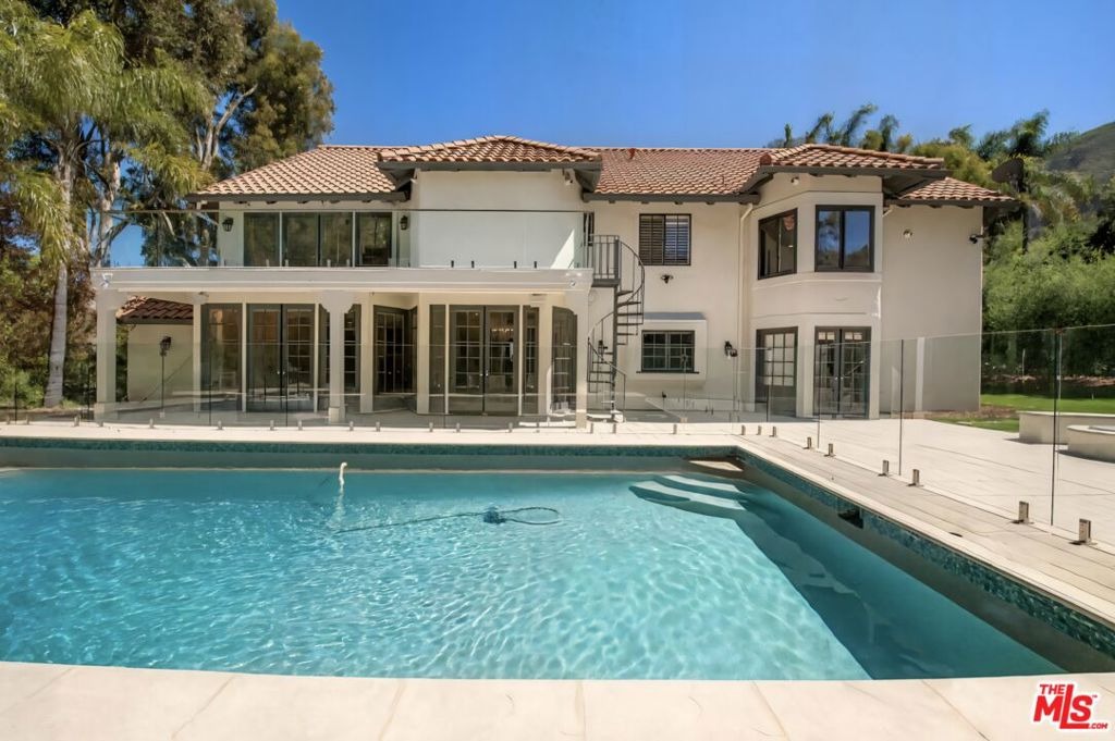 Camino DE Yatasto , Pacific Palisades, CA 90272