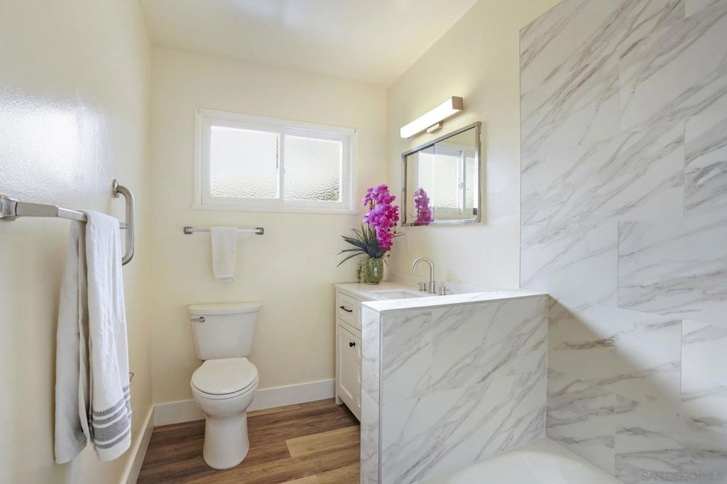 Moccasin Ave, San Diego, CA 92117