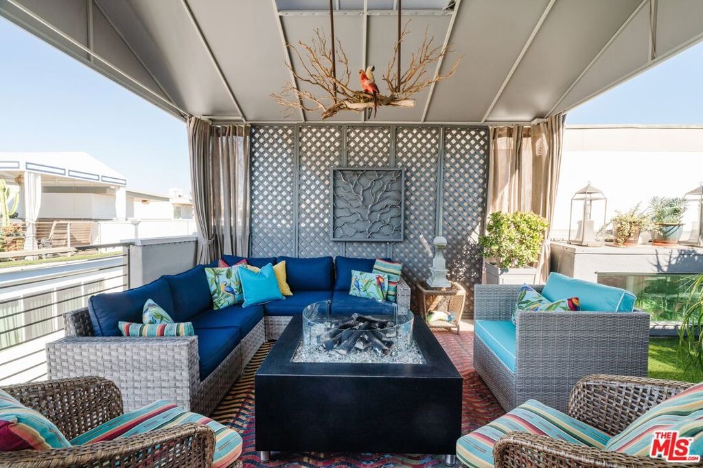 Hepburn Way, Los Angeles, CA 90038 #1
