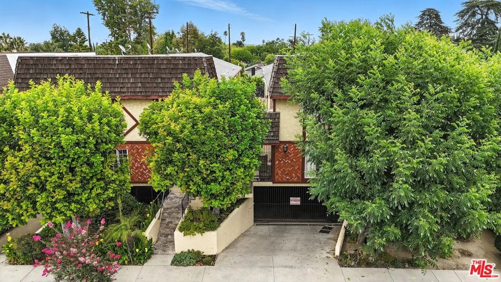 Hazeltine Ave, Van Nuys, CA 91405 #1