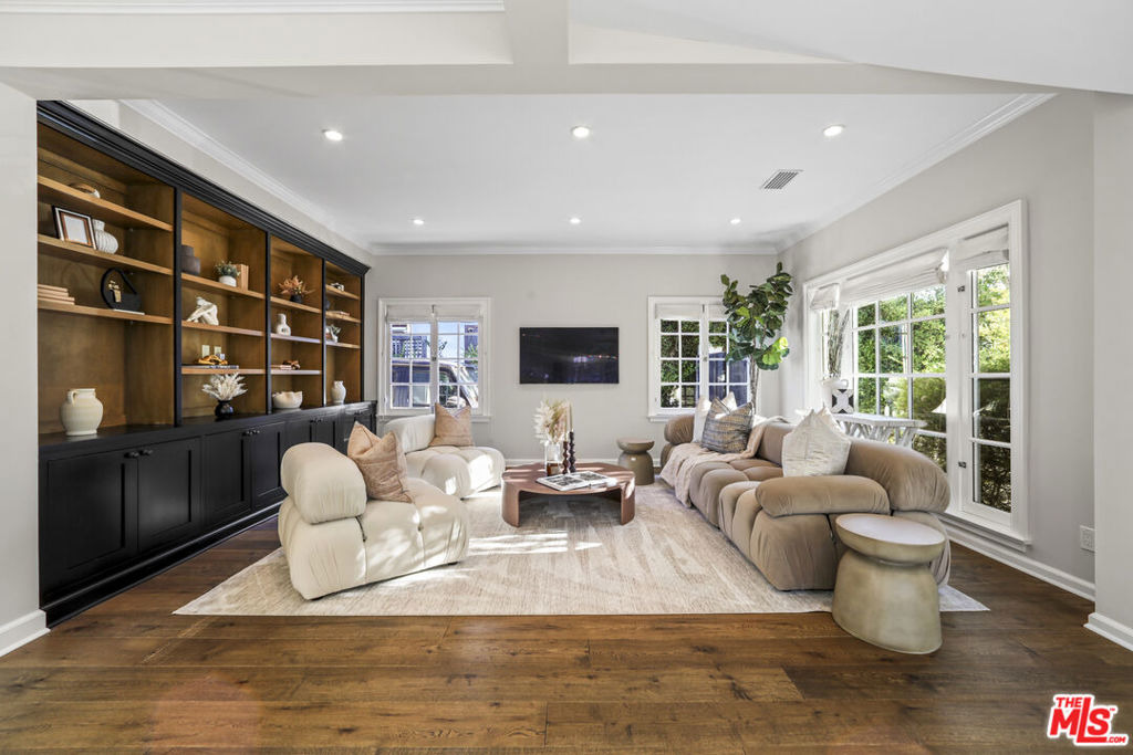 Martel Ave, Los Angeles, CA 90036