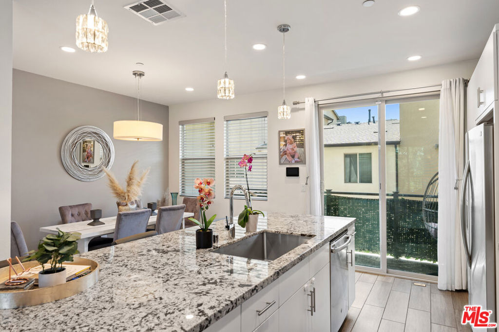 Cardigan Dr, Northridge, CA 91324