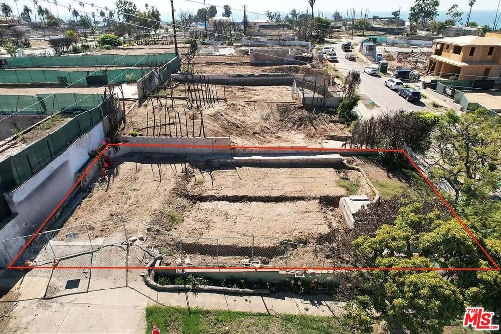 DE Pauw St, Pacific Palisades, CA 90272