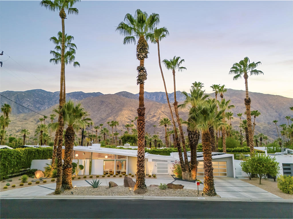 Navajo Dr, Palm Springs, CA 92264