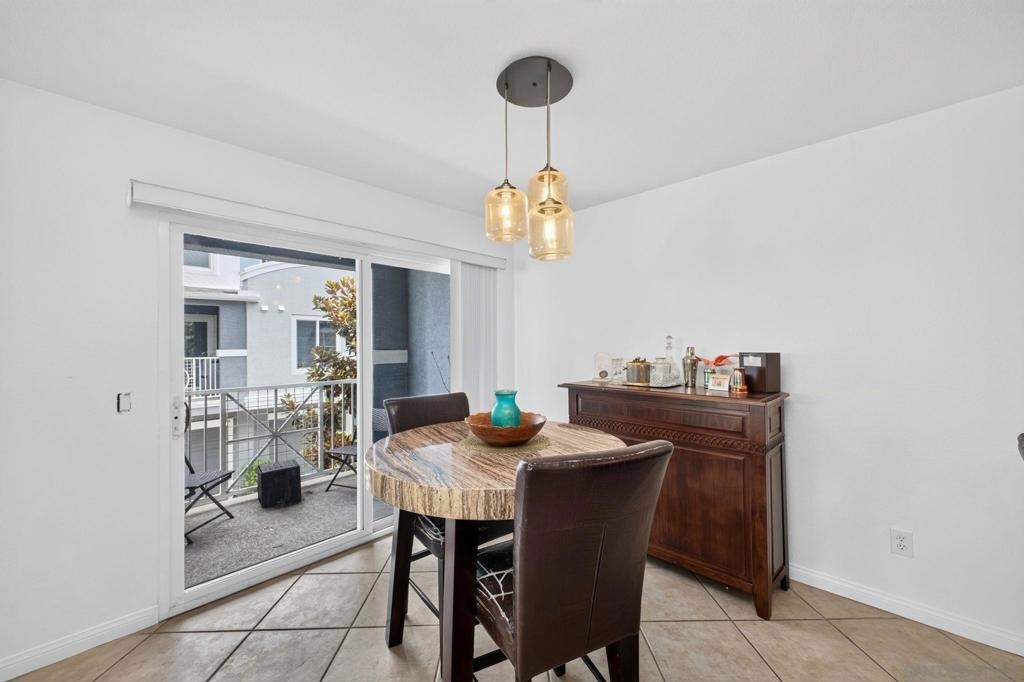 Shoreline Bluff Ln, San Diego, CA 92110