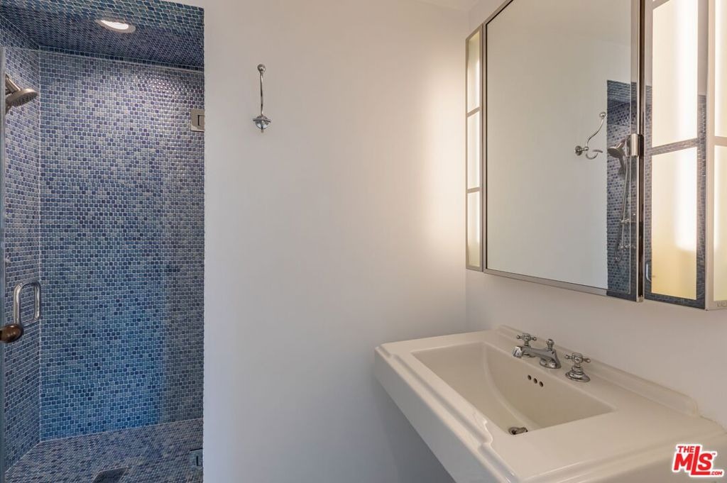 Wetherly Dr, Los Angeles, CA 90069 #1