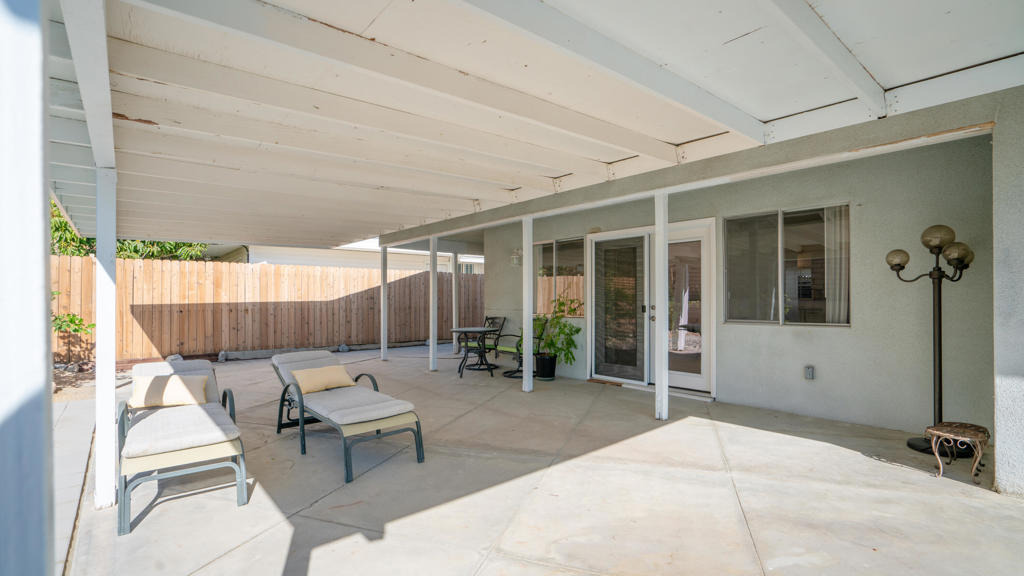 Illinois Ave, Palm Desert, CA 92211