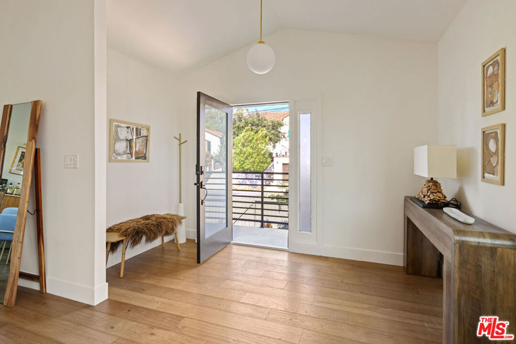Milo Ter, Los Angeles, CA 90042
