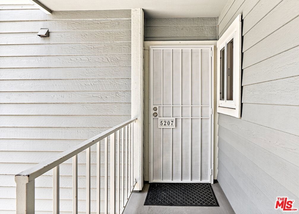 Gulana Ave, Playa Del Rey, CA 90293