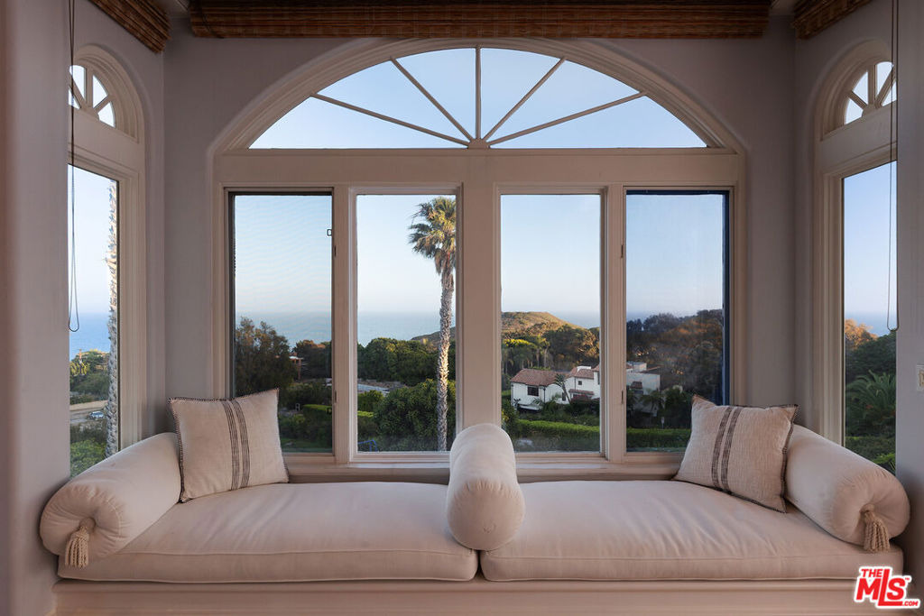 Dume Dr, Malibu, CA 90265