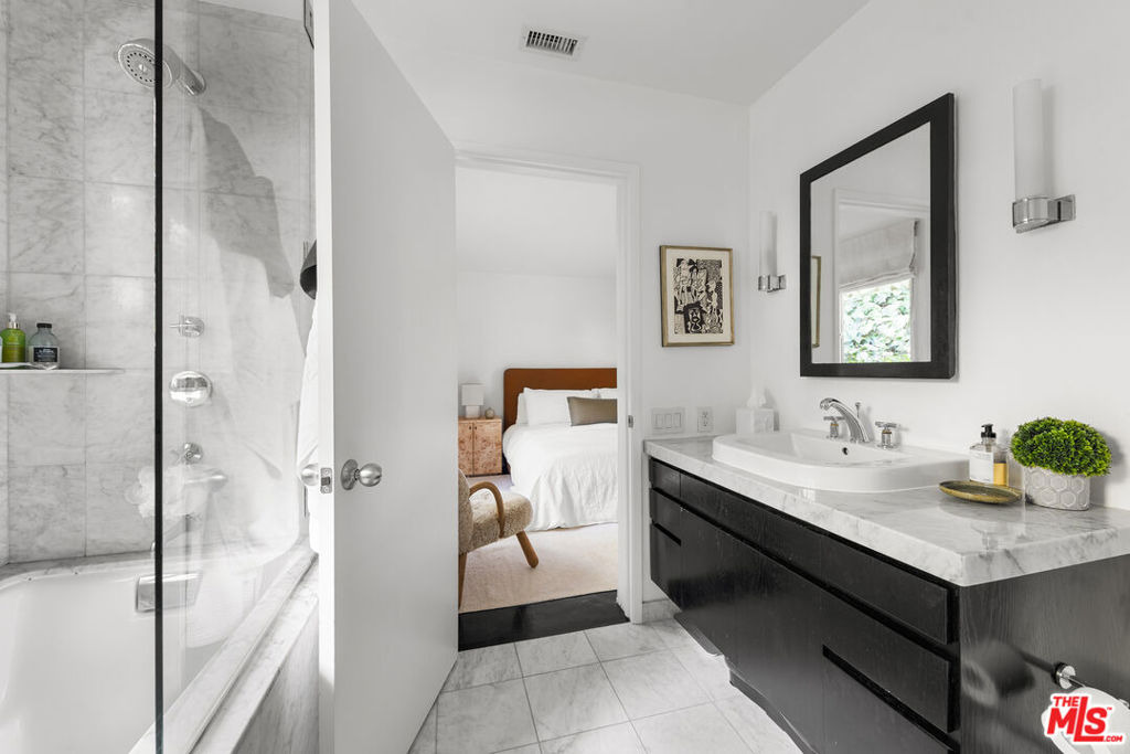 Yoakum Dr, Beverly Hills, CA 90210