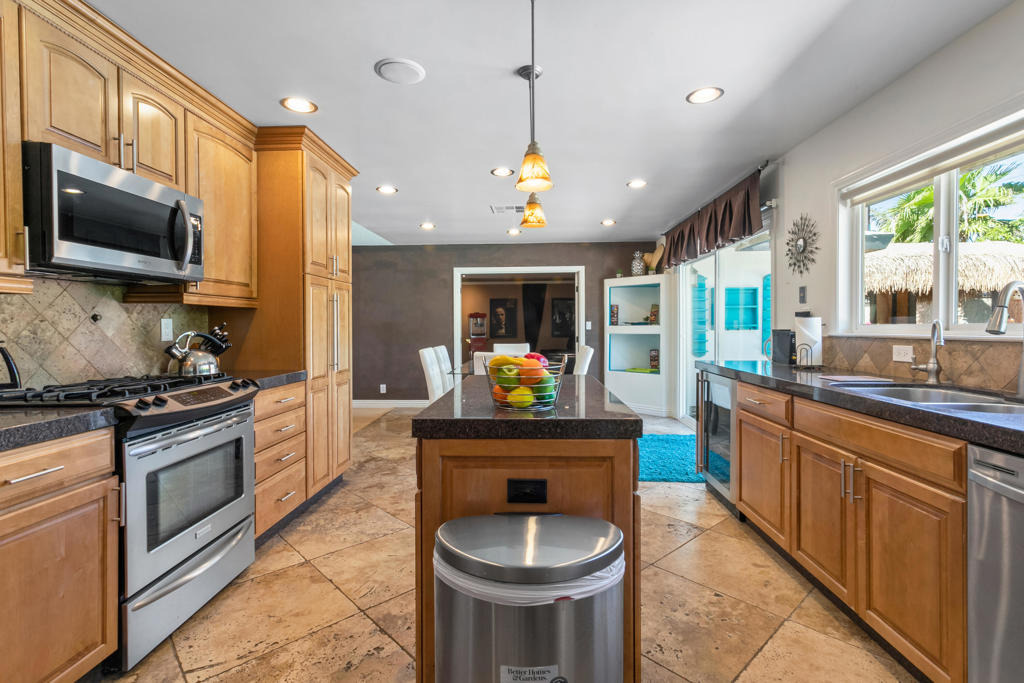 Molino Rd, Palm Springs, CA 92262