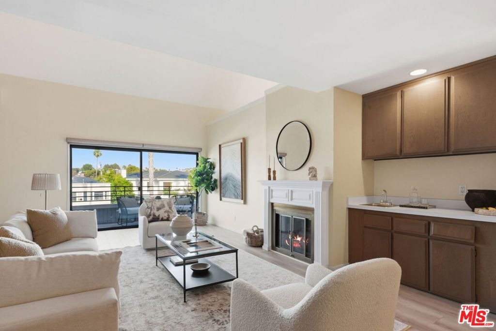Esplanade , Redondo Beach, CA 90277
