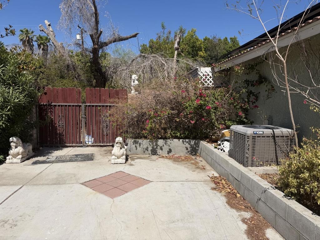 Farrell Dr, Palm Springs, CA 92262