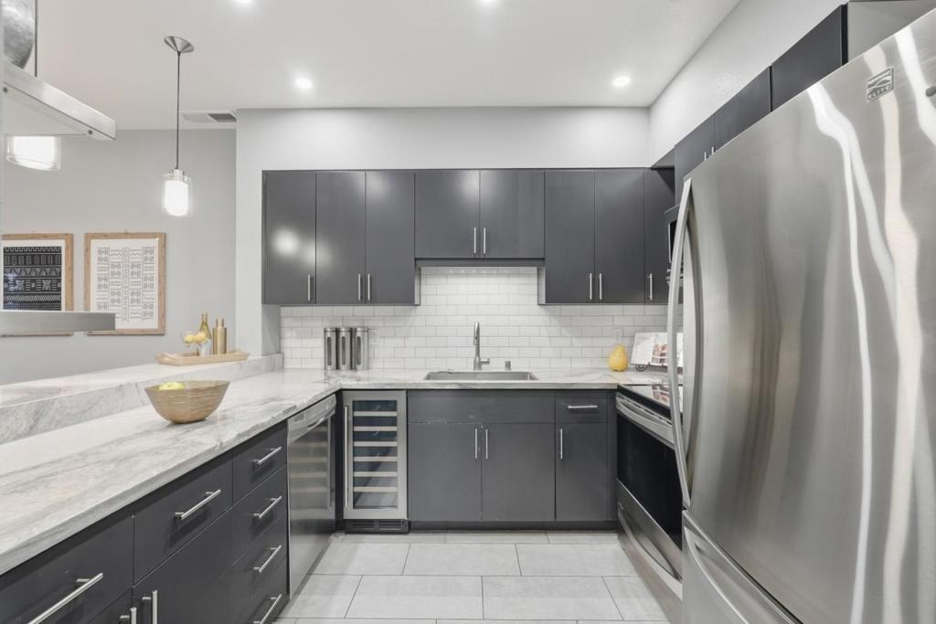 Saint James St, San Jose, CA 95112