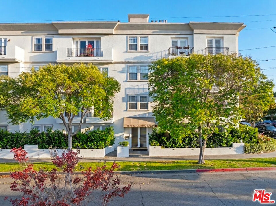 Clark Dr, Los Angeles, CA 90035