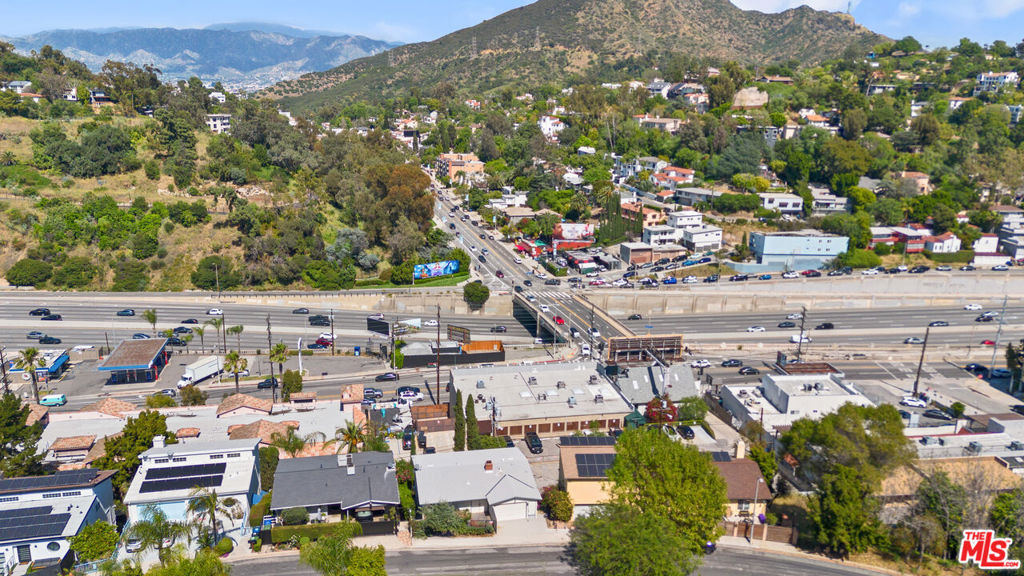 Dos Palos Dr, Los Angeles, CA 90068