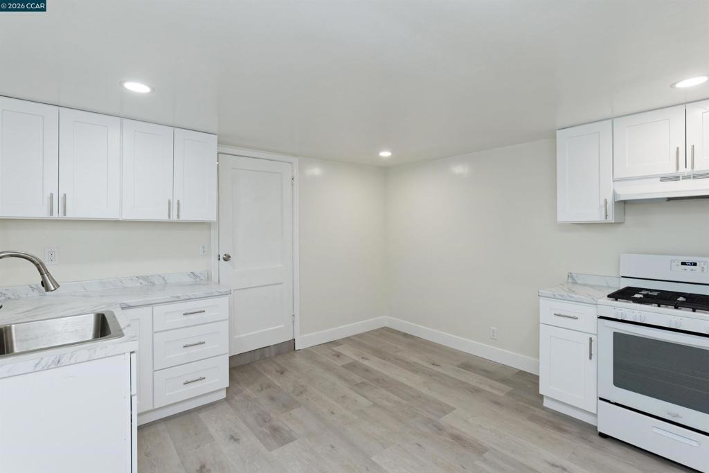 15th St, Oakland, CA 94606