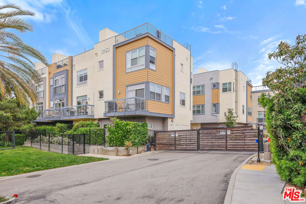 Waverly Dr, Los Angeles, CA 90039 #1