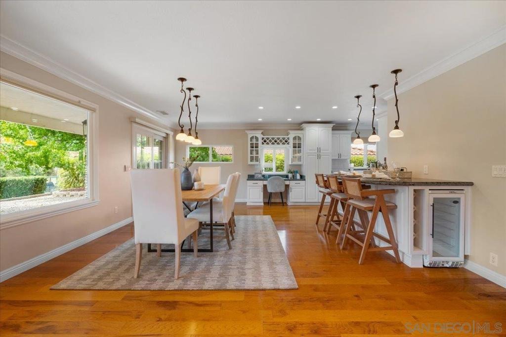 Via Alta Mirasol , San Diego, CA 92128