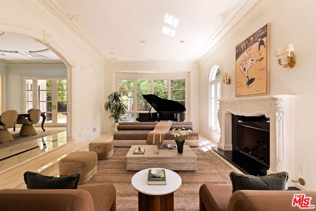 Mccadden Pl, Los Angeles, CA 90004