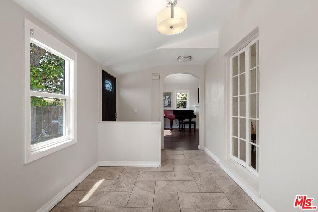 Holt Ave, Los Angeles, CA 90034 #1