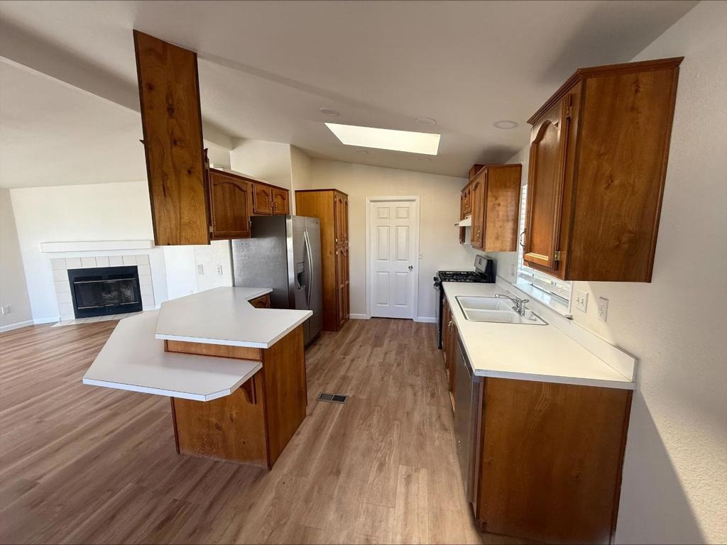 Sylvan Ave, Mountain View, CA 94041