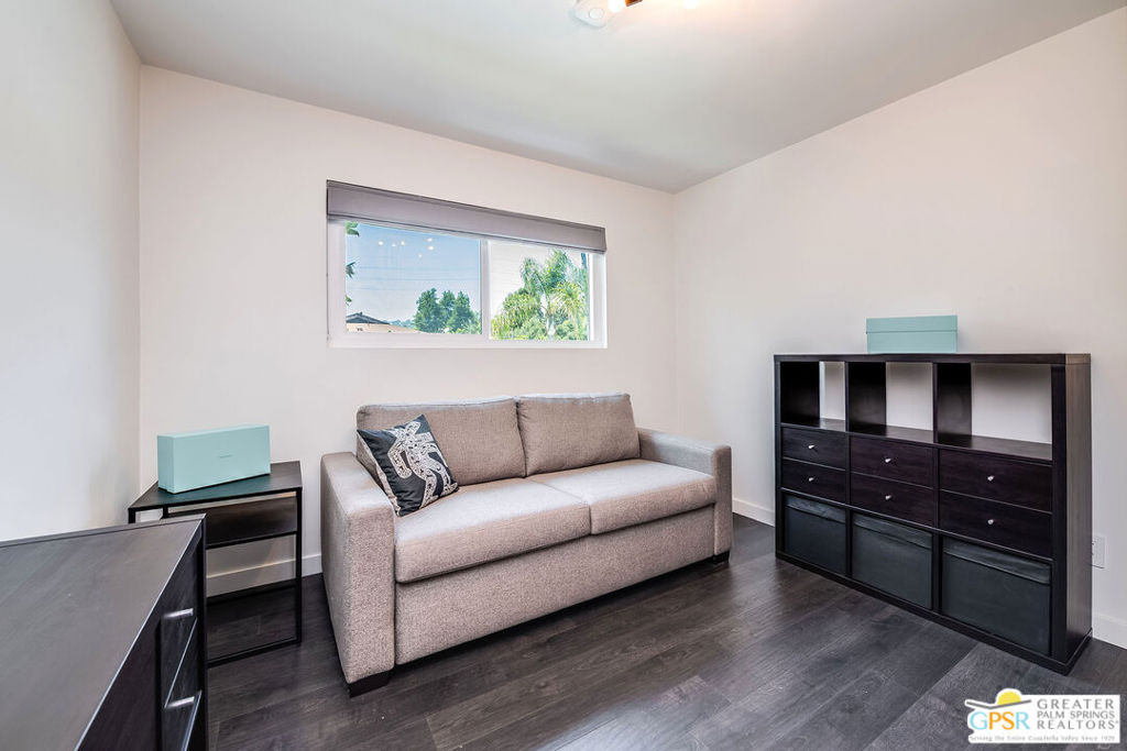 Avenue 57 , Los Angeles, CA 90042