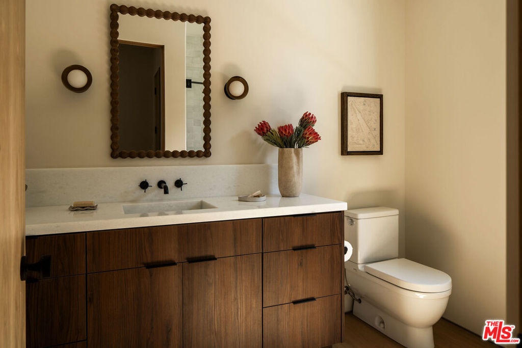 Maxwellton Rd, Studio City, CA 91604