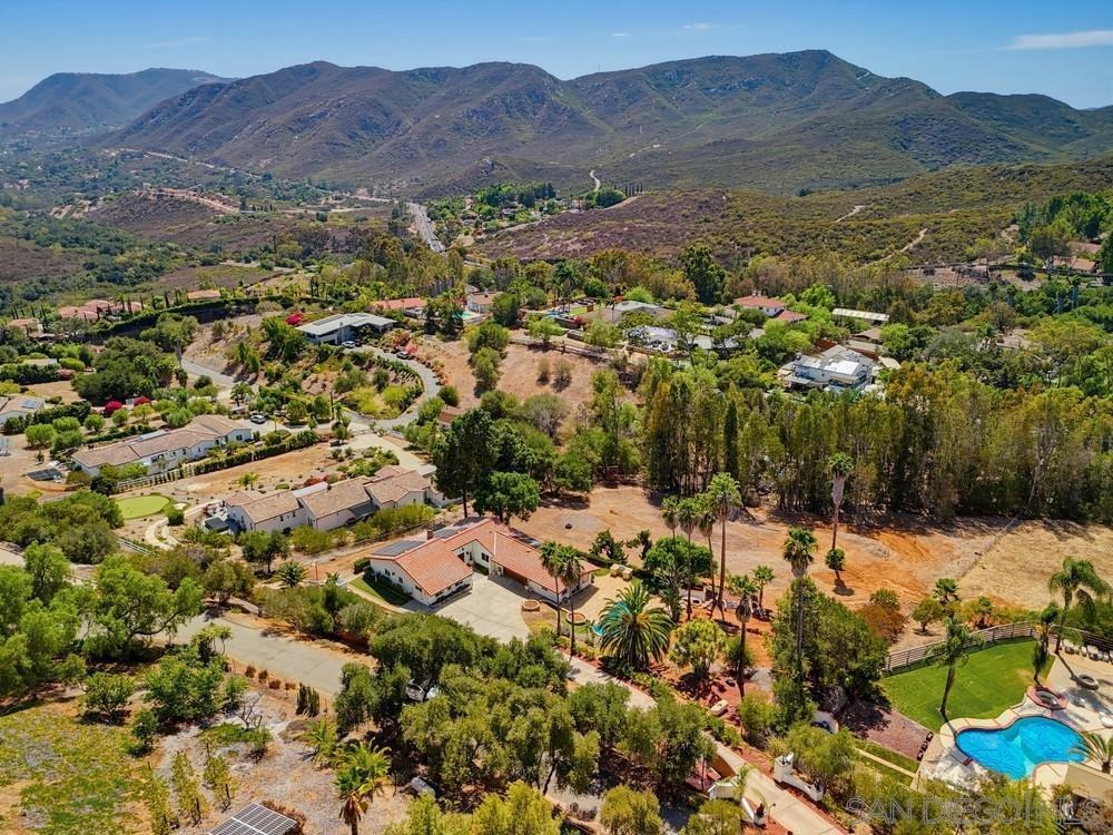 Vista Lago Ter, Escondido, CA 92029