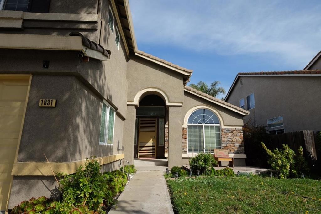 Oakley Ct, Stockton, CA 95206