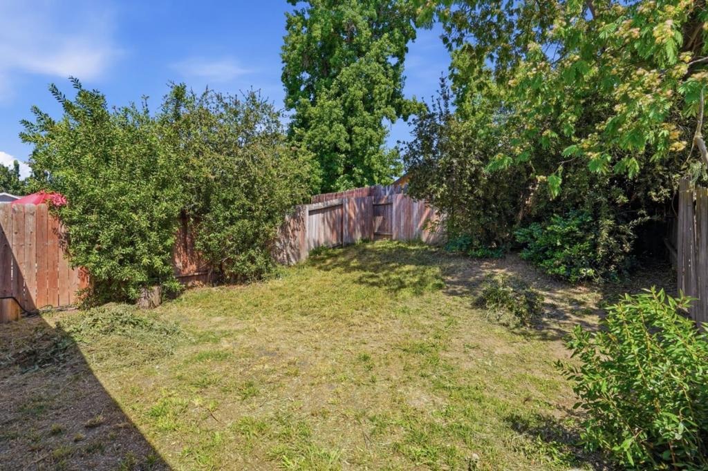 Sperry Dr, Citrus Heights, CA 95621