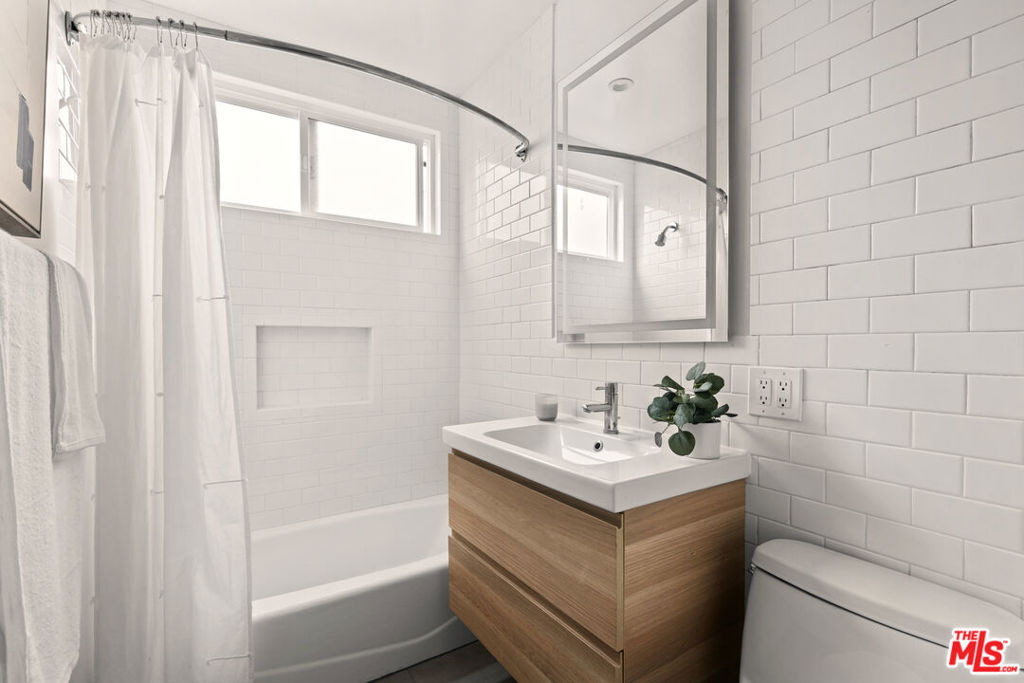 24th St, Santa Monica, CA 90404