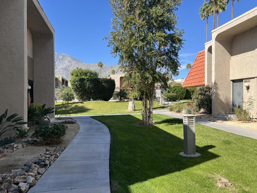Via Escuela , Palm Springs, CA 92262 #1