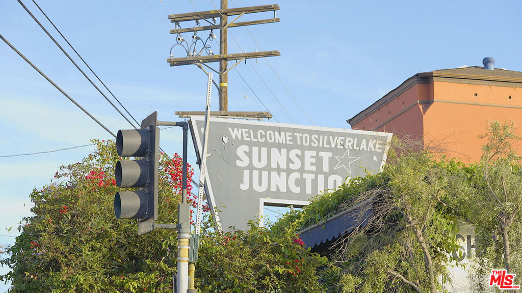 Udell Ct, Los Angeles, CA 90027