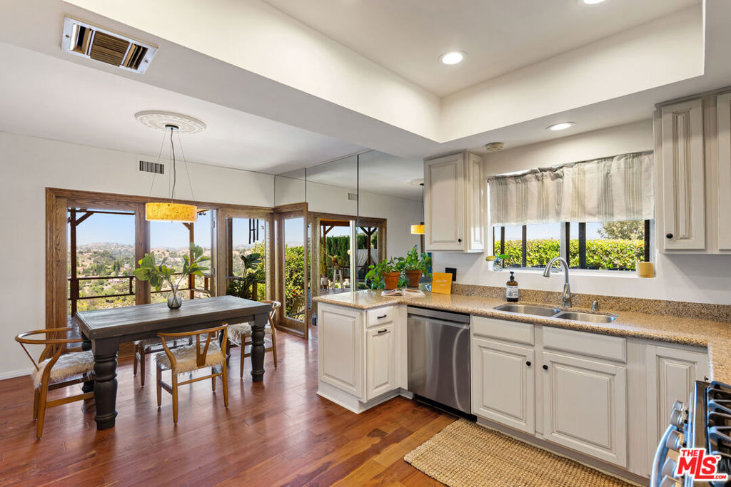 San Blas Ave, Woodland Hills, CA 91364 #1