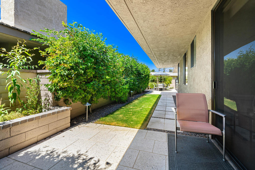 Dartmouth Dr, Rancho Mirage, CA 92270