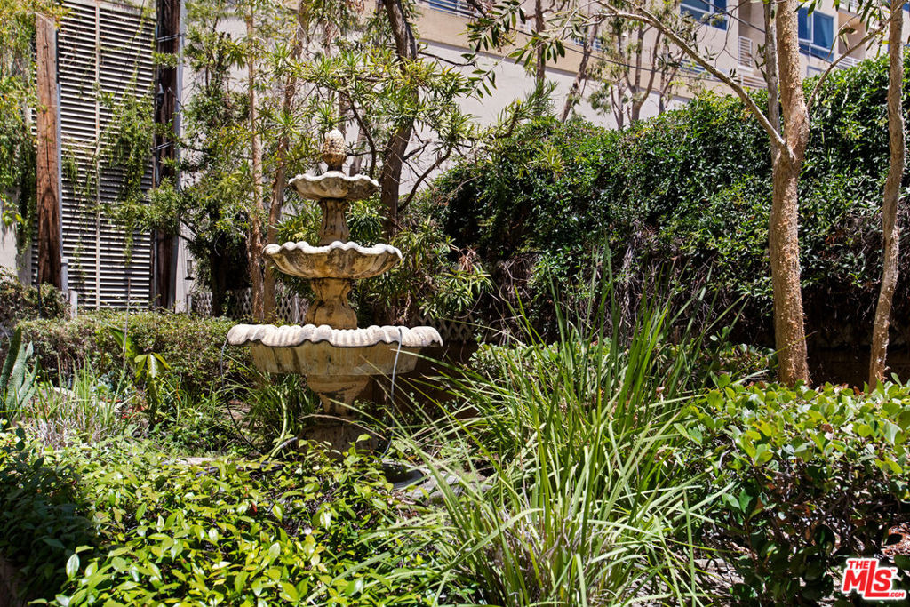 Laurel Ave, West Hollywood, CA 90046
