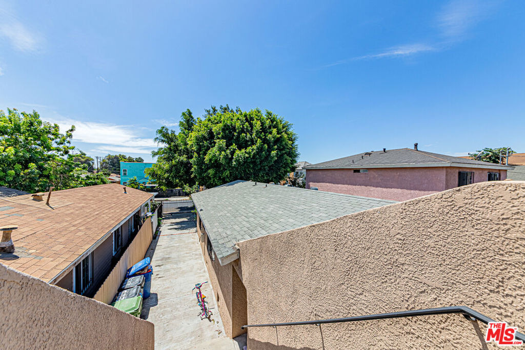 55th St, Los Angeles, CA 90011