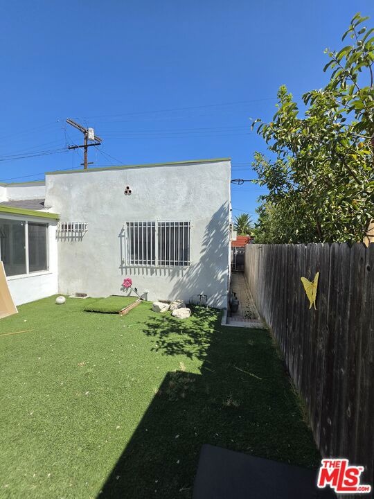 109th St, Los Angeles, CA 90044