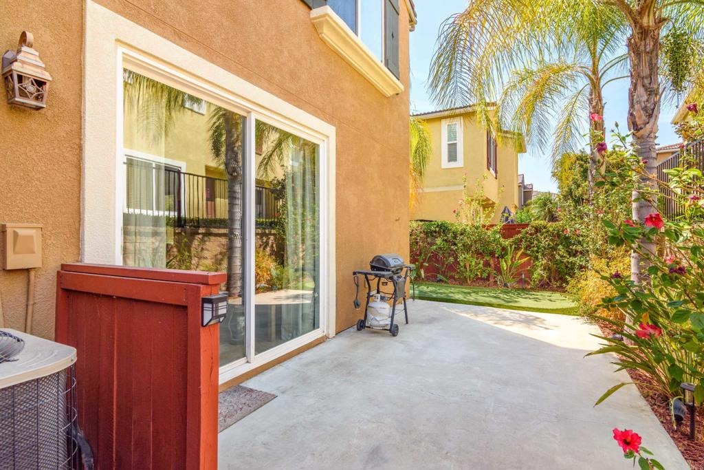 Hazelhurst St, Murrieta, CA 92562